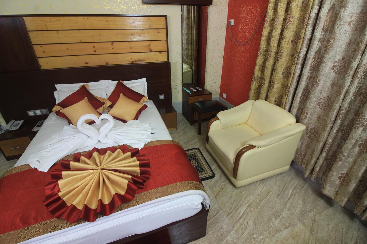 Tiger Garden Int Hotel Khulna Exterior photo